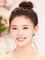 林允
