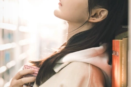 何泓姗