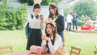 修學旅行時被分進了合不來的組劇照