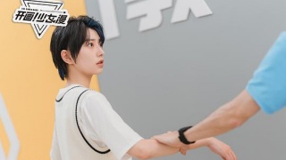 开画少女漫剧照