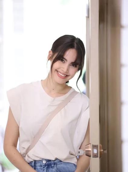 Urassaya Sperbund（Yaya）