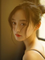 何泓姗