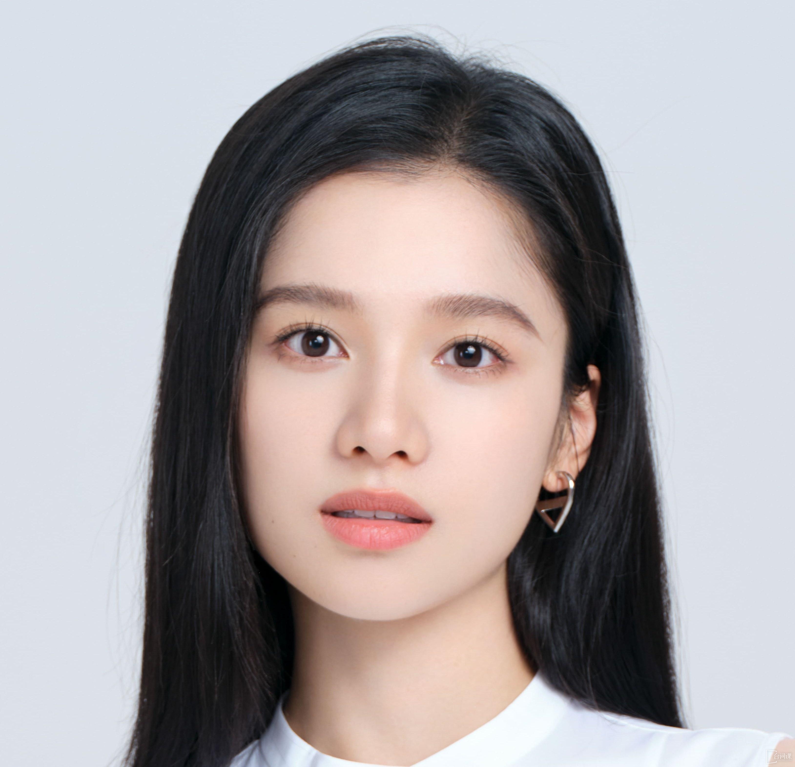 张婧仪