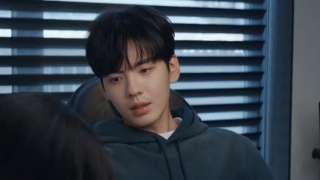 深情眼剧照
