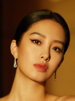 杨采钰