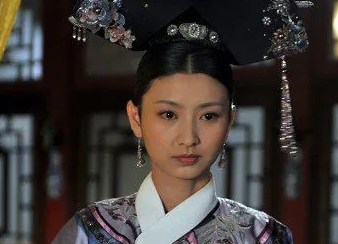 斓曦
